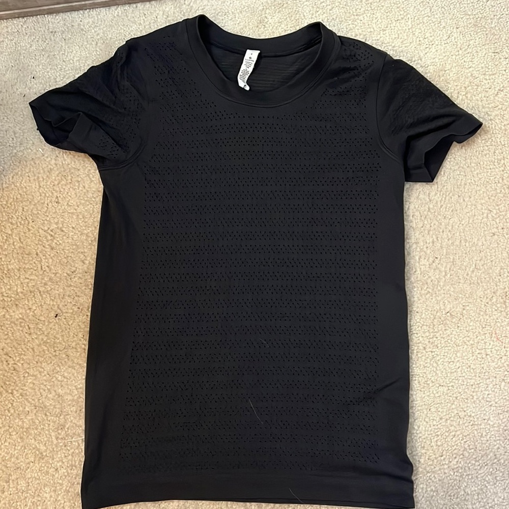 Black lululemon shirt